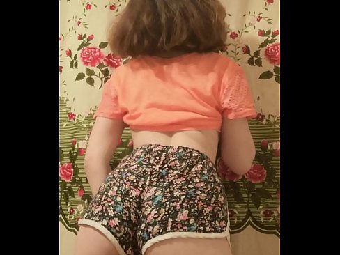 ❤️ Mozo sexy quitándose os calzóns ante a cámara ❤️ Porno en nós ❌️