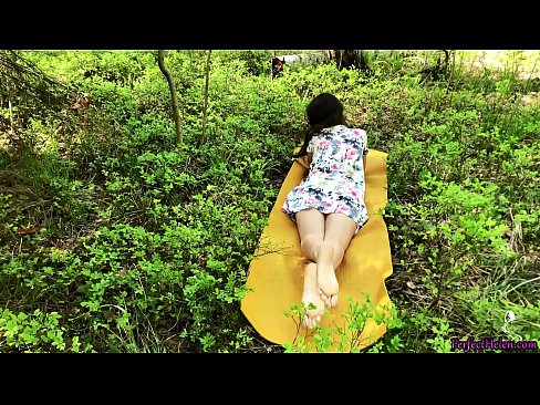 ❤️ Stranger on Tinder masturba a miña coña e fode apaixonadamente no bosque ❤️ Porno en nós ❌️