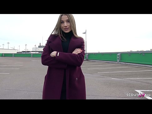 ❤️ O SCOUT ALEMÁN É UN SOÑO QUE TOCA STEELE, UN APARCAMENTO E SEXY POR DINERO ❤️ Porno en nós ❌️