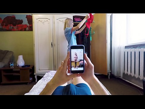 ❤️ A súa irmá fixo correr ao seu irmán xusto antes de que a nai chegase a casa ❤️ Porno en nós ❌️