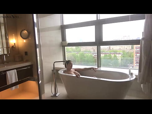 ❤️ Nena tremenda Masturbándose apaixonadamente a súa coña no baño ❤️ Porno en nós ❌️