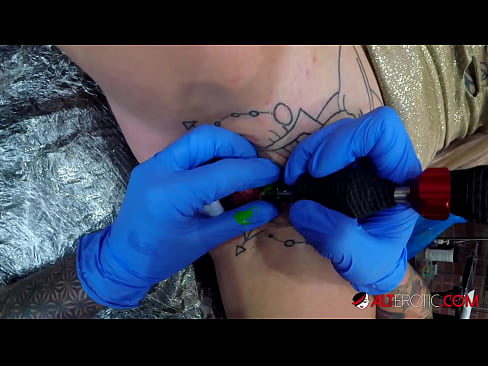 ❤️ Sully Savage, moi tatuada, tatuouse no clítoris ❤️ Porno en nós ❌️